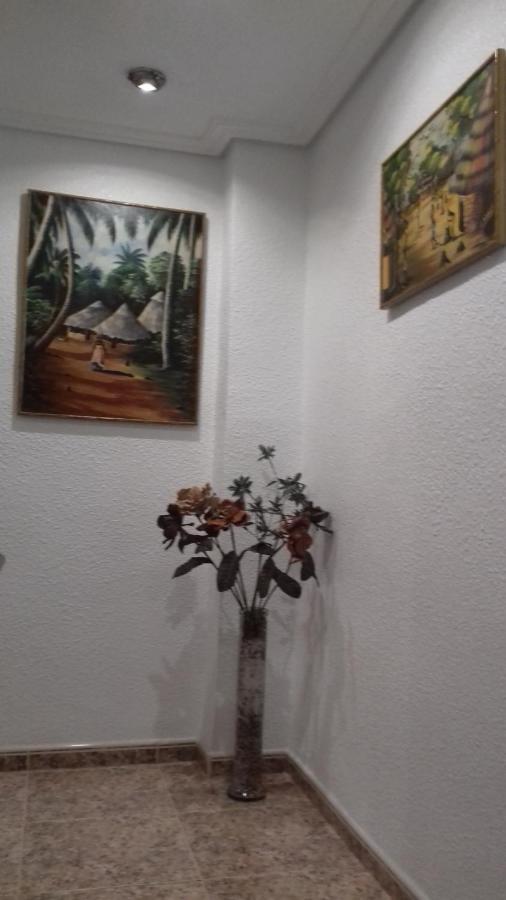 Apartamento El Misteri Elche Luaran gambar